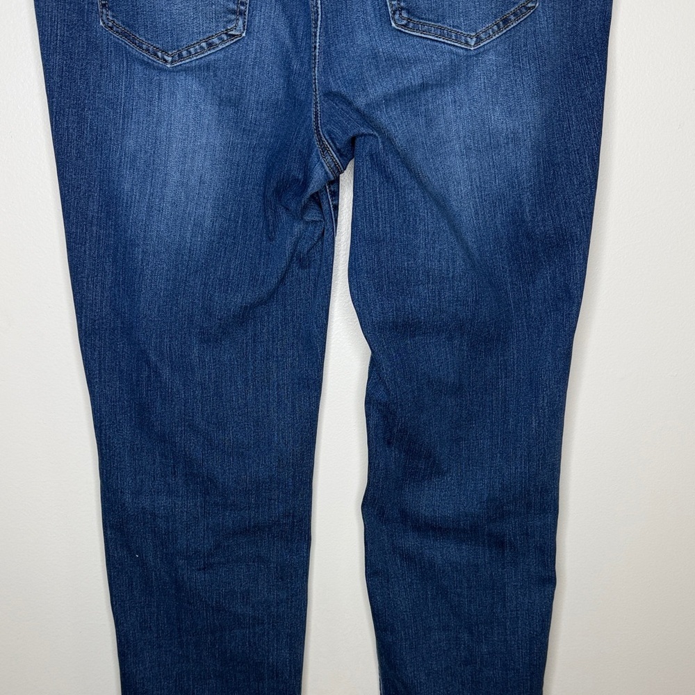 Maurices Ever Flex High Rise Curvy - Picture 7 of 16